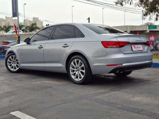 AUDI-A4-2017