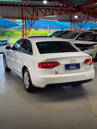 AUDI-A4-2010