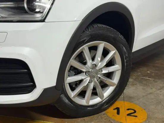 AUDI-Q3-2018