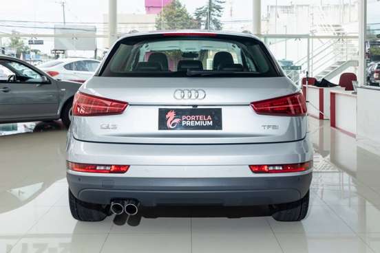 AUDI-Q3-2017
