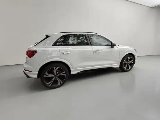 AUDI-Q3-2.0 40 TFSI GASOLINA PERFORMANCE BLACK PLUS QUATTRO TIPTRONIC AUDI-Q3-2024