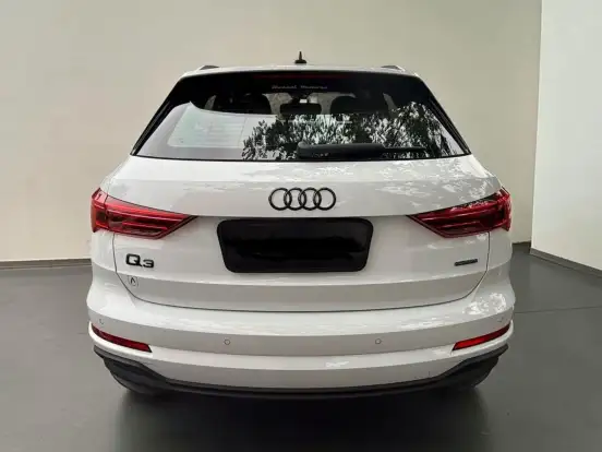 AUDI-Q3-2.0 40 TFSI GASOLINA PERFORMANCE BLACK PLUS QUATTRO TIPTRONIC AUDI-Q3-2024