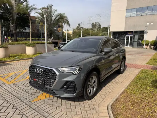 AUDI-Q3-2023
