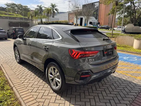 AUDI-Q3-2023