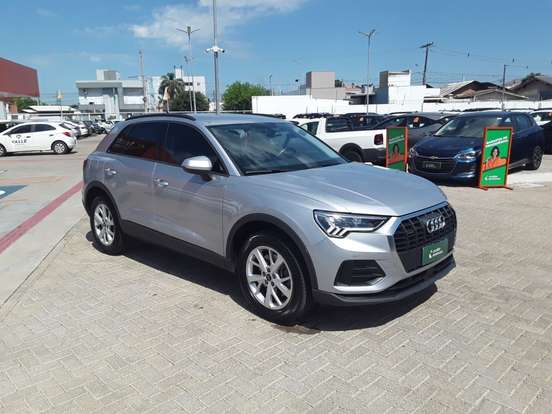 AUDI-Q3-2024