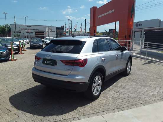 AUDI-Q3-2024