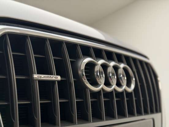 AUDI-Q3-2015