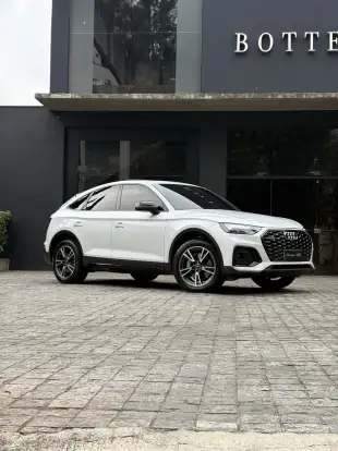 AUDI-Q5-2023