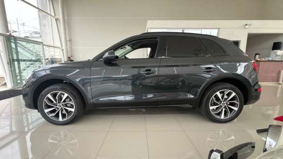 AUDI-Q5-2022