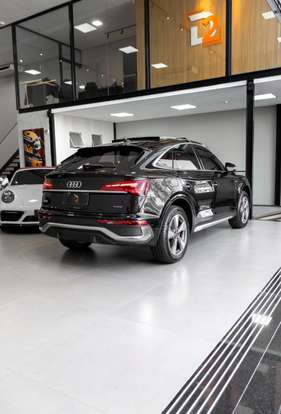 AUDI-Q5-2022