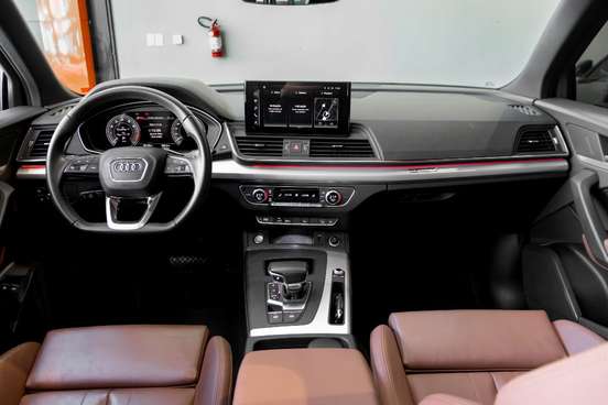 AUDI-Q5-2022