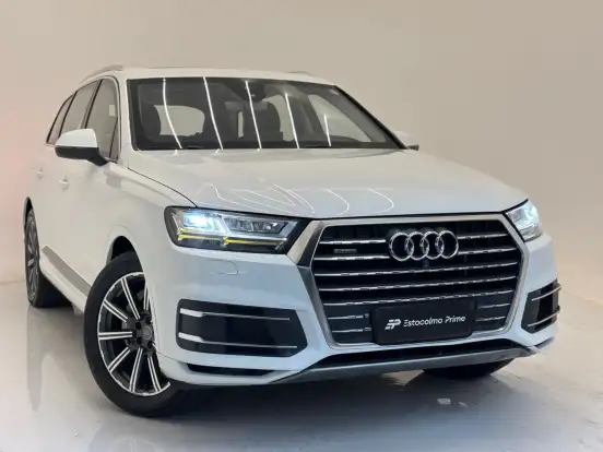 AUDI-Q7-2015