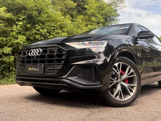 AUDI-Q8-2019