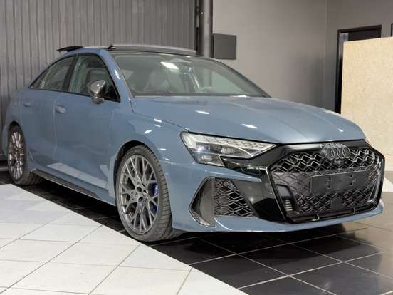 AUDI-RS3-2.5 TFSI GASOLINA SEDAN TRACK QUATTRO S-TRONIC AUDI-RS3-2025