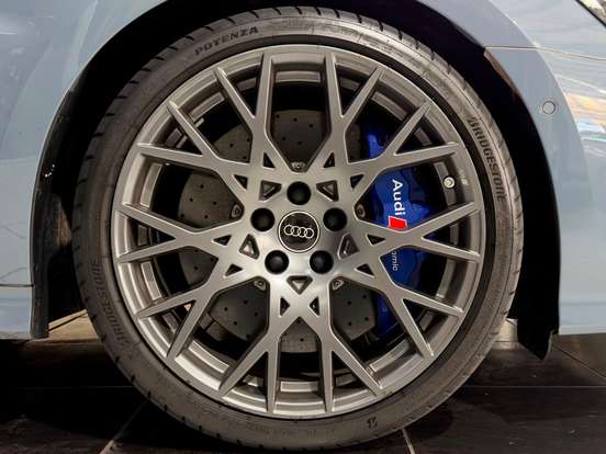 AUDI-RS3-2025