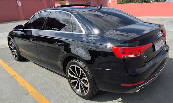 AUDI-A4-2017