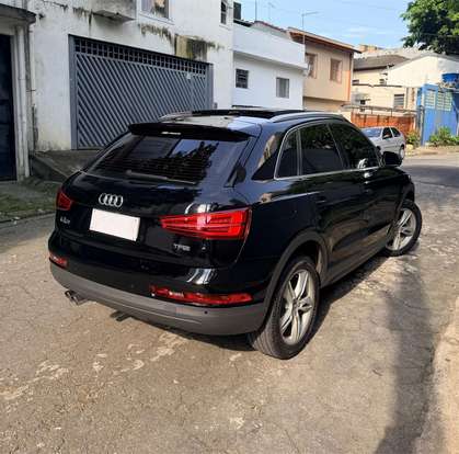 AUDI-Q3-2018