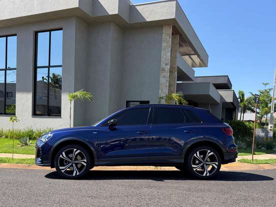 AUDI-Q3-2.0 40 TFSI GASOLINA PERFORMANCE BLACK PLUS QUATTRO TIPTRONIC AUDI-Q3-2023