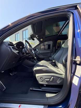 AUDI-Q3-2023