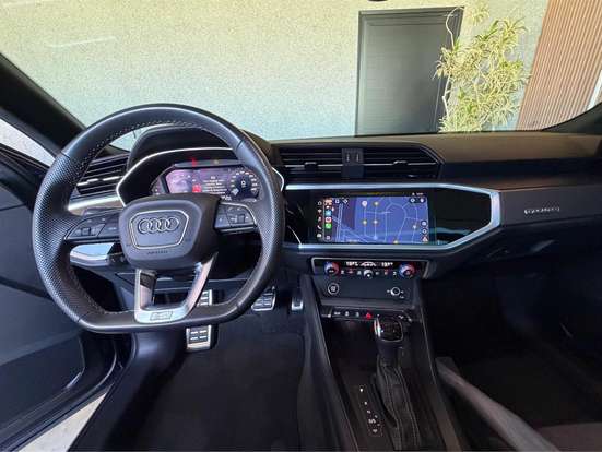AUDI-Q3-2023
