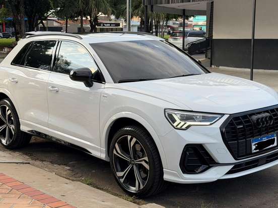 AUDI-Q3-2.0 40 TFSI GASOLINA PERFORMANCE BLACK PLUS QUATTRO TIPTRONIC AUDI-Q3-2024