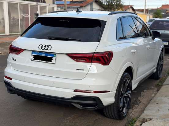 AUDI-Q3-2.0 40 TFSI GASOLINA PERFORMANCE BLACK PLUS QUATTRO TIPTRONIC AUDI-Q3-2024