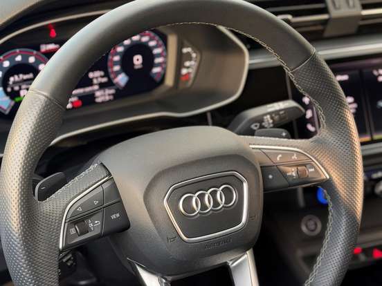 AUDI-Q3-2.0 40 TFSI GASOLINA PERFORMANCE BLACK PLUS QUATTRO TIPTRONIC AUDI-Q3-2024