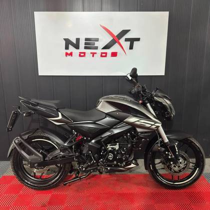 BAJAJ DOMINAR 200 