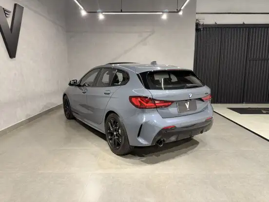 BMW-118i-2023