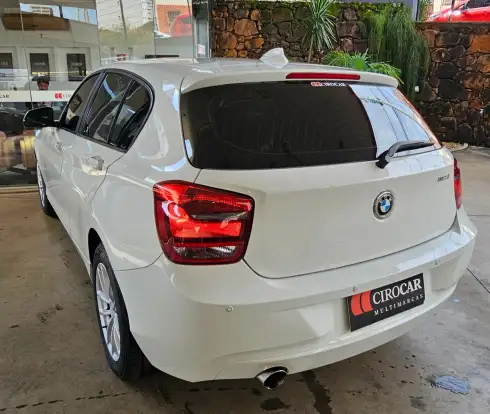 BMW-118i-2013