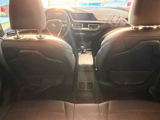 BMW-118i-1.5 12V GASOLINA SPORT GP STEPTRONIC BMW-118i-2019