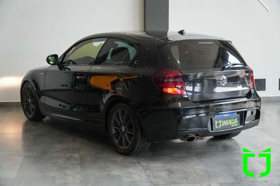 BMW-118i-2011