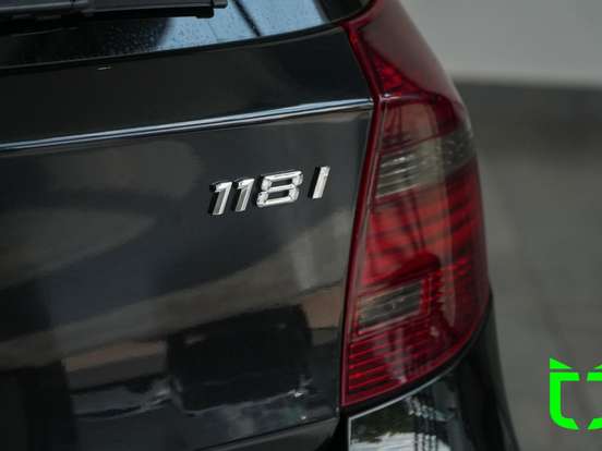 BMW-118i-2.0 TOP HATCH 16V GASOLINA 4P AUTOMÁTICO BMW-118i-2011