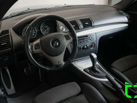 BMW-118i-2.0 TOP HATCH 16V GASOLINA 4P AUTOMÁTICO BMW-118i-2011