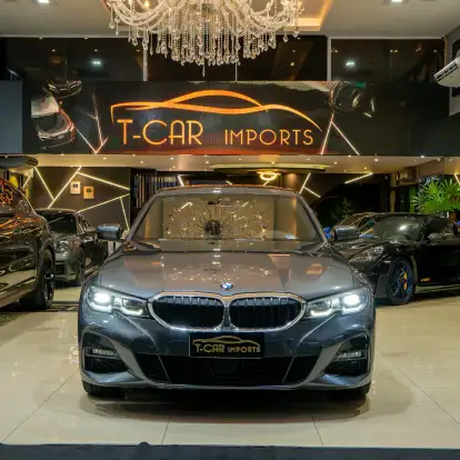 BMW-320i-2021