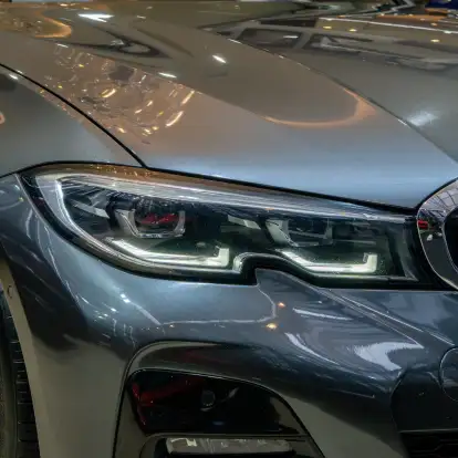 BMW-320i-2021