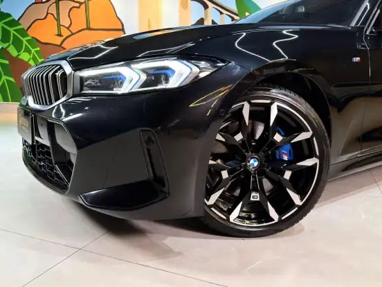 BMW-320i-2024
