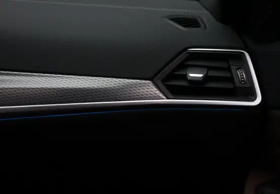 BMW-320i-2023