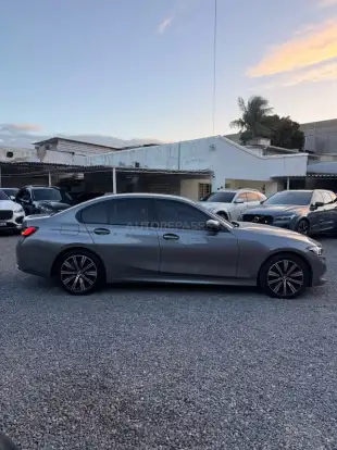BMW-320i-2022