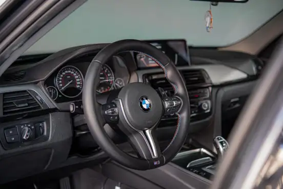 BMW-320i-2016