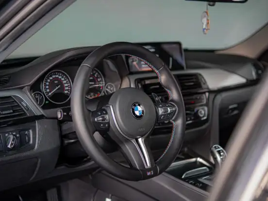 BMW-320i-2.0 SPORT 16V TURBO ACTIVE FLEX 4P AUTOMÁTICO BMW-320i-2016