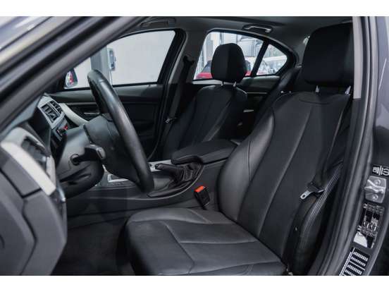 BMW-320i-2.0 16V TURBO ACTIVE FLEX 4P AUTOMÁTICO BMW-320i-2013