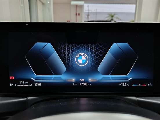 BMW-320i-2023