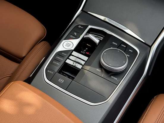 BMW-320i-2024