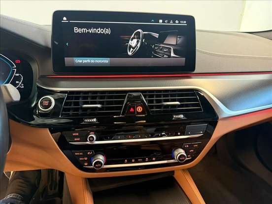 BMW-530e-2022