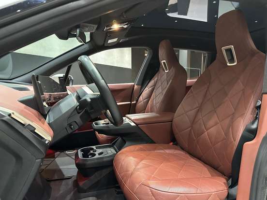 BMW-iX-2023
