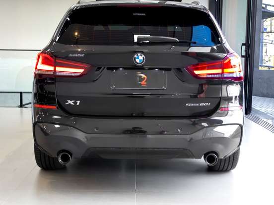BMW-X1-2.0 16V TURBO ACTIVEFLEX SDRIVE20I M SPORT 25 ANOS 4P AUTOMÁTICO BMW-X1-2020
