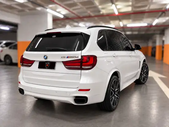 BMW-X5-3.0 4X4 M50D I6 TURBO DIESEL 4P AUTOMÁTICO BMW-X5-2015