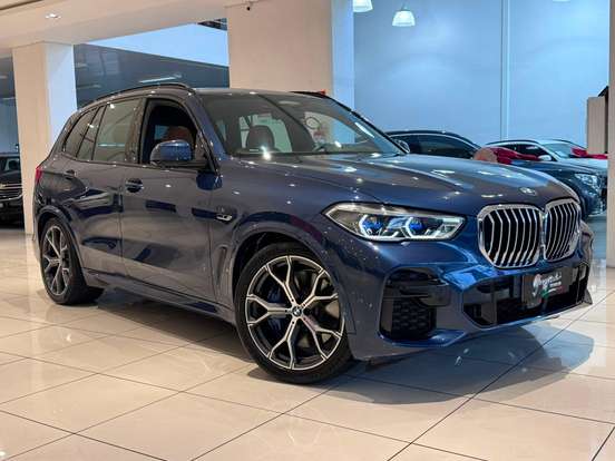 BMW-X5-3.0 I6 TURBO HÍBRIDO XDRIVE45E M SPORT AUTOMÁTICO BMW-X5-2022