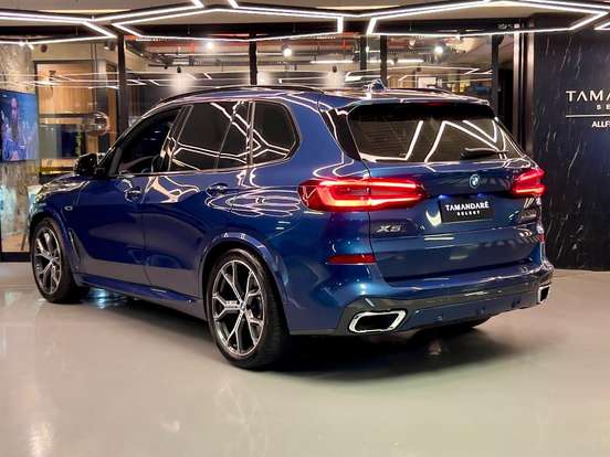 BMW-X5-3.0 I6 TURBO HÍBRIDO XDRIVE45E M SPORT AUTOMÁTICO BMW-X5-2022